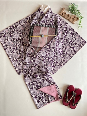 レトロな紫花つる柄 ちりめん小紋 セパ着物